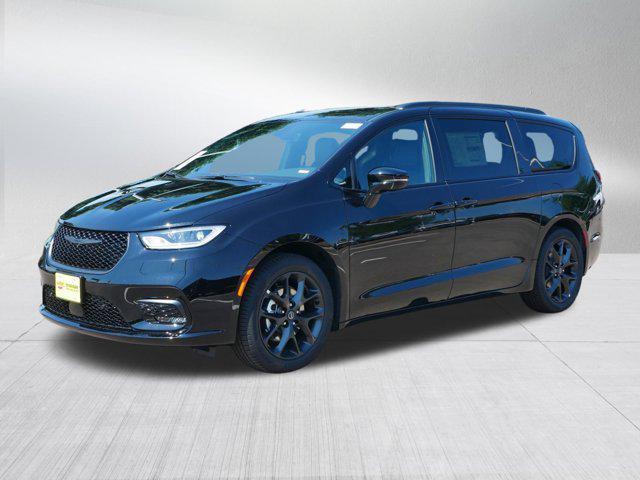 new 2025 Chrysler Pacifica car, priced at $47,691