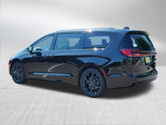 new 2025 Chrysler Pacifica car, priced at $47,691