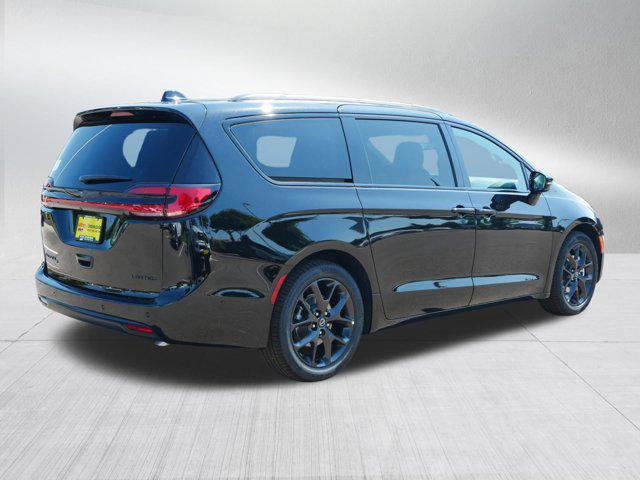 new 2025 Chrysler Pacifica car, priced at $47,691