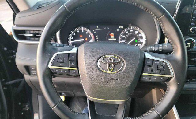 used 2022 Toyota Highlander car, priced at $35,898