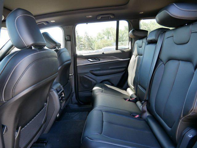 new 2025 Jeep Grand Cherokee car, priced at $52,772