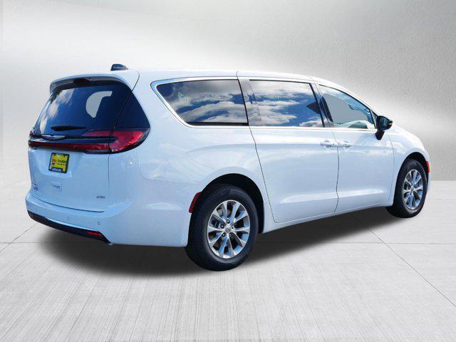 new 2025 Chrysler Pacifica car, priced at $43,194