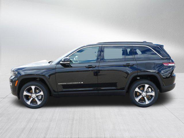 new 2025 Jeep Grand Cherokee car, priced at $52,120