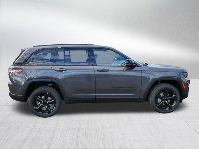 new 2025 Jeep Grand Cherokee car, priced at $42,499