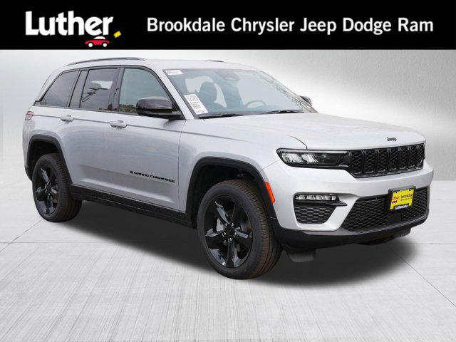 new 2025 Jeep Grand Cherokee car, priced at $45,999