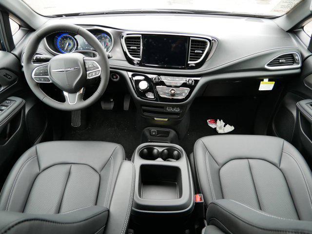 new 2025 Chrysler Pacifica car, priced at $44,999