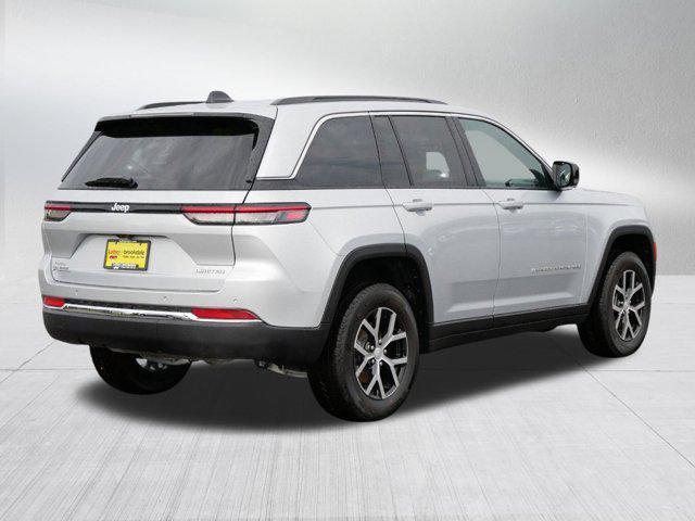 new 2025 Jeep Grand Cherokee car, priced at $40,999