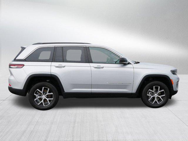 new 2025 Jeep Grand Cherokee car, priced at $40,999