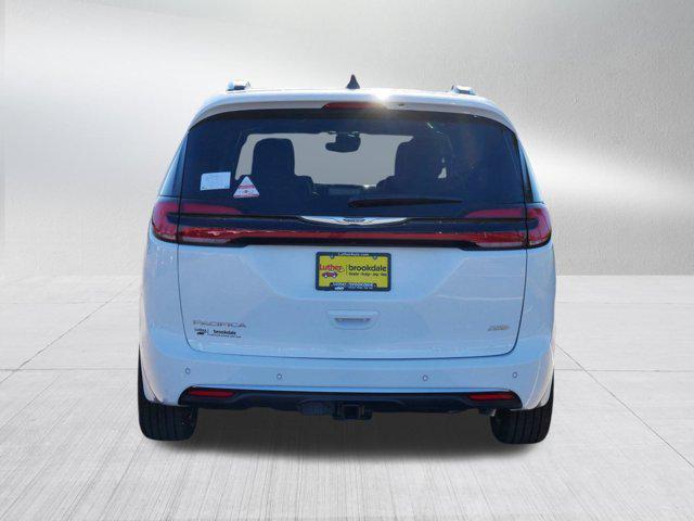 new 2025 Chrysler Pacifica car, priced at $60,120