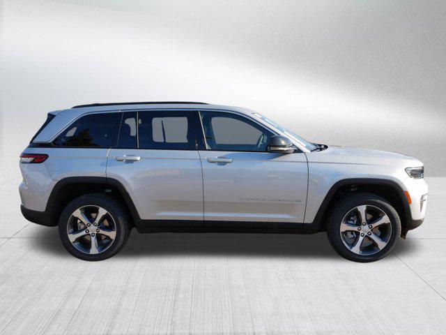 new 2025 Jeep Grand Cherokee car, priced at $45,850