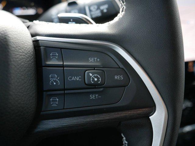new 2025 Jeep Grand Cherokee car, priced at $45,850