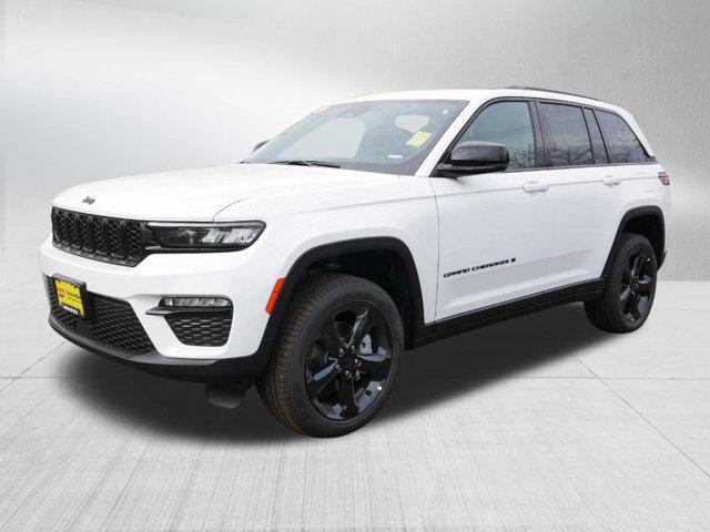 new 2025 Jeep Grand Cherokee car, priced at $43,999