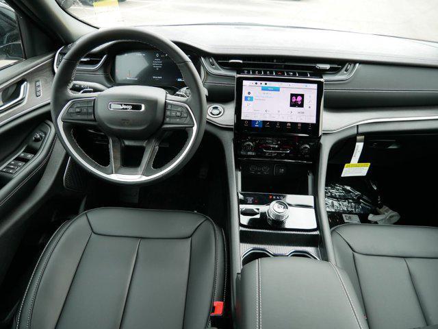 new 2025 Jeep Grand Cherokee car, priced at $47,499