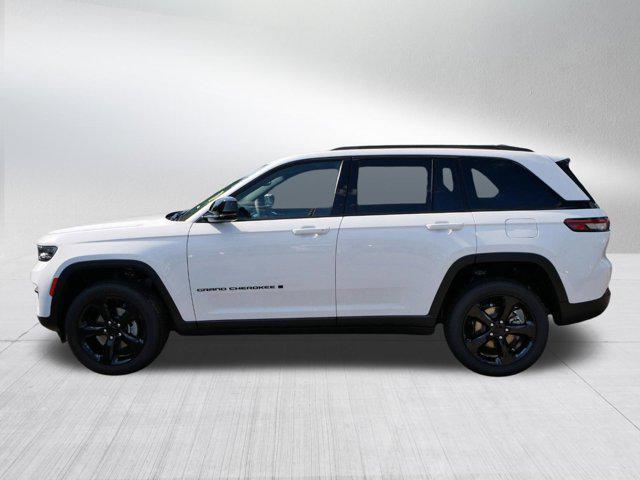 new 2025 Jeep Grand Cherokee car, priced at $41,798