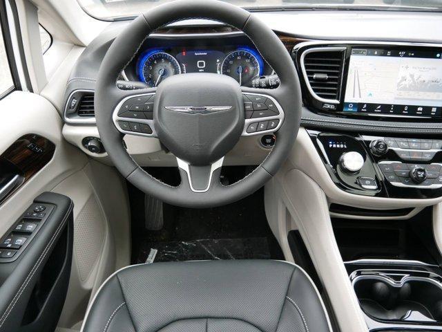 new 2024 Chrysler Pacifica car, priced at $50,627