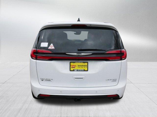 new 2024 Chrysler Pacifica car, priced at $50,627