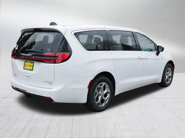 new 2024 Chrysler Pacifica car, priced at $50,627