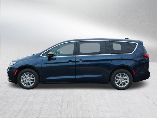 new 2025 Chrysler Pacifica car, priced at $40,722