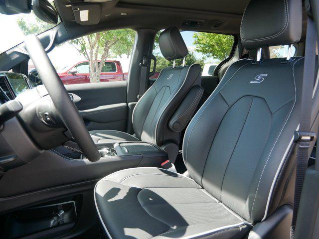new 2026 Chrysler Pacifica car, priced at $51,499
