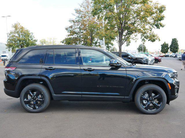 new 2025 Jeep Grand Cherokee car, priced at $48,142