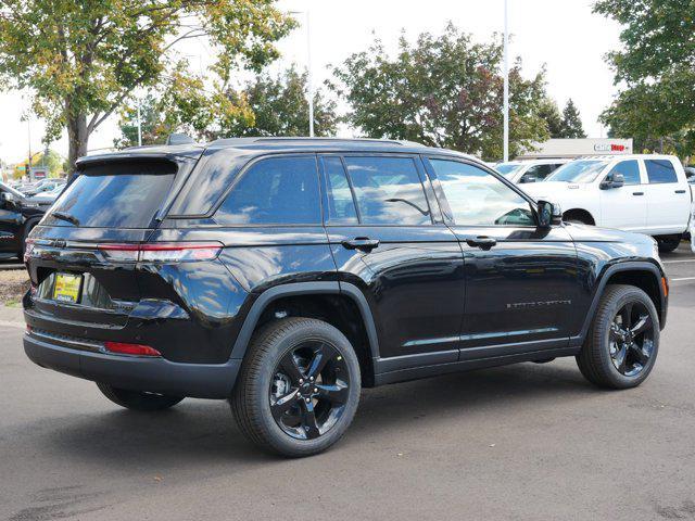 new 2025 Jeep Grand Cherokee car, priced at $48,142