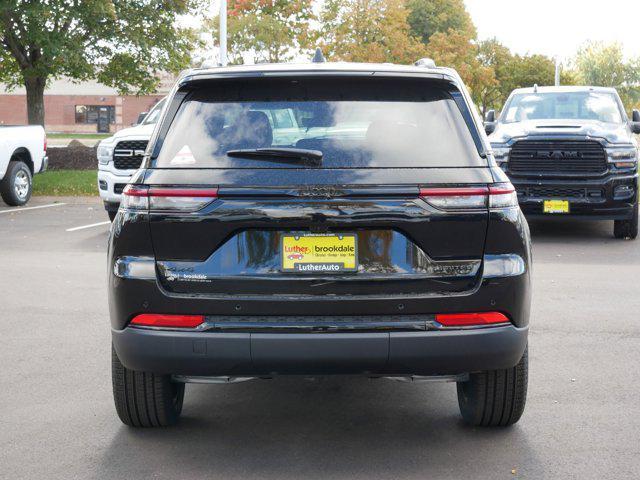 new 2025 Jeep Grand Cherokee car, priced at $48,142