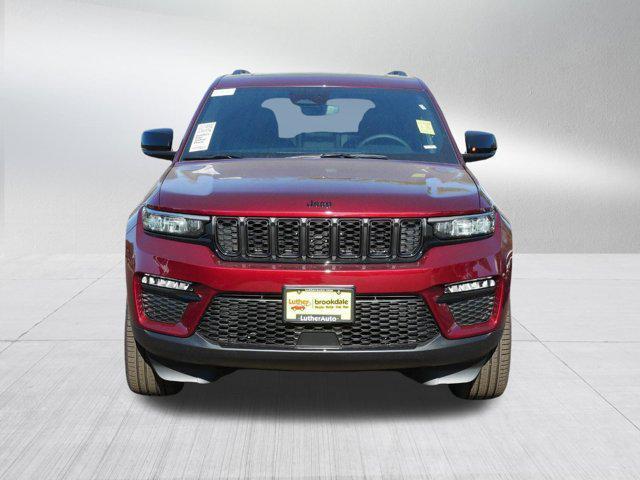 new 2025 Jeep Grand Cherokee car, priced at $47,999