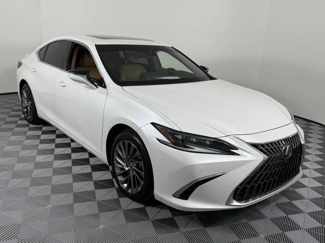 used 2024 Lexus ES 300h car, priced at $46,999