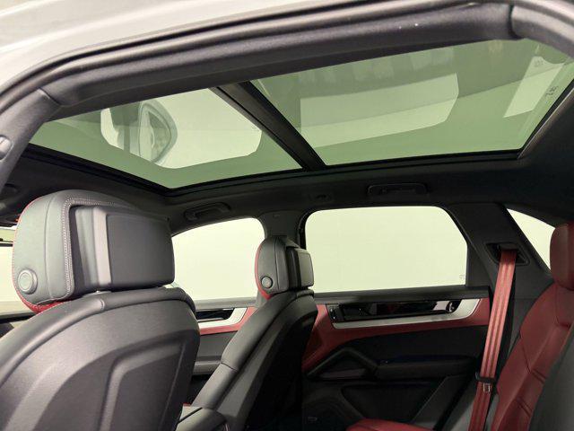 new 2025 Porsche Cayenne car, priced at $136,035