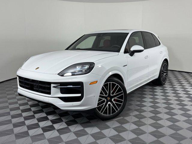 new 2025 Porsche Cayenne car, priced at $136,035
