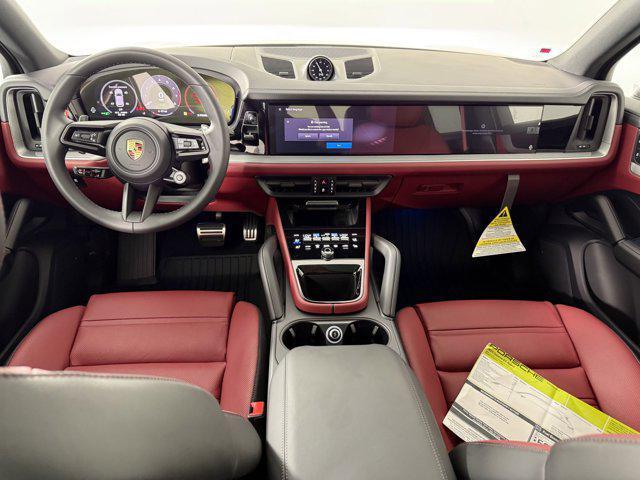 new 2025 Porsche Cayenne car, priced at $136,035