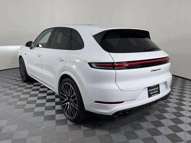 new 2025 Porsche Cayenne car, priced at $136,035