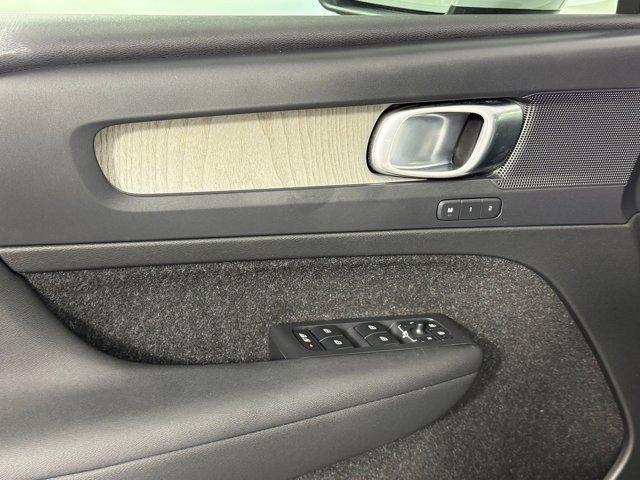 used 2020 Volvo XC40 car, priced at $23,298