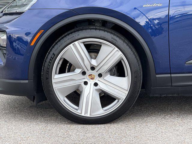 used 2024 Porsche Macan car, priced at $92,890