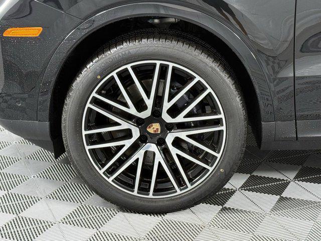 new 2025 Porsche Cayenne car, priced at $111,155