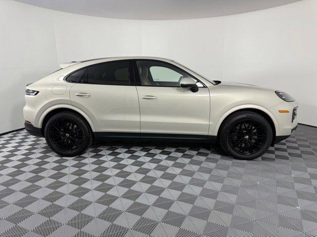 new 2025 Porsche Cayenne car, priced at $109,055