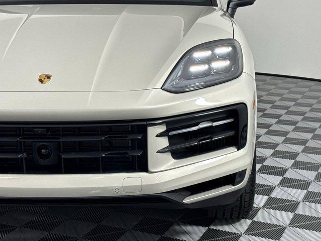 new 2025 Porsche Cayenne car, priced at $109,055