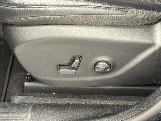 used 2023 Jeep Cherokee car, priced at $25,999
