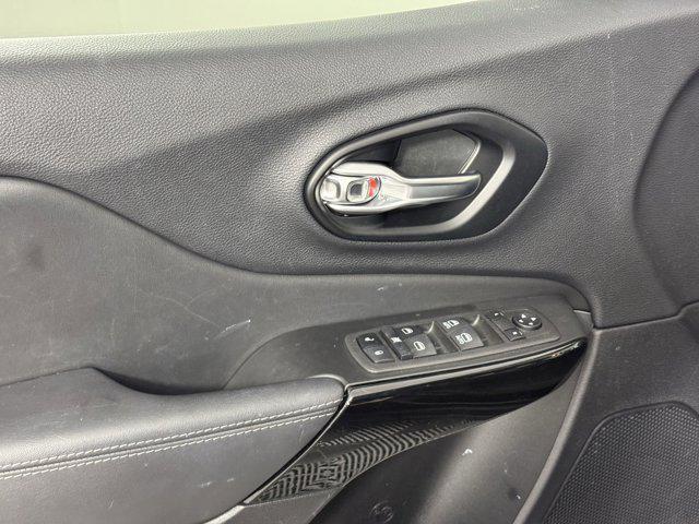 used 2023 Jeep Cherokee car, priced at $25,999