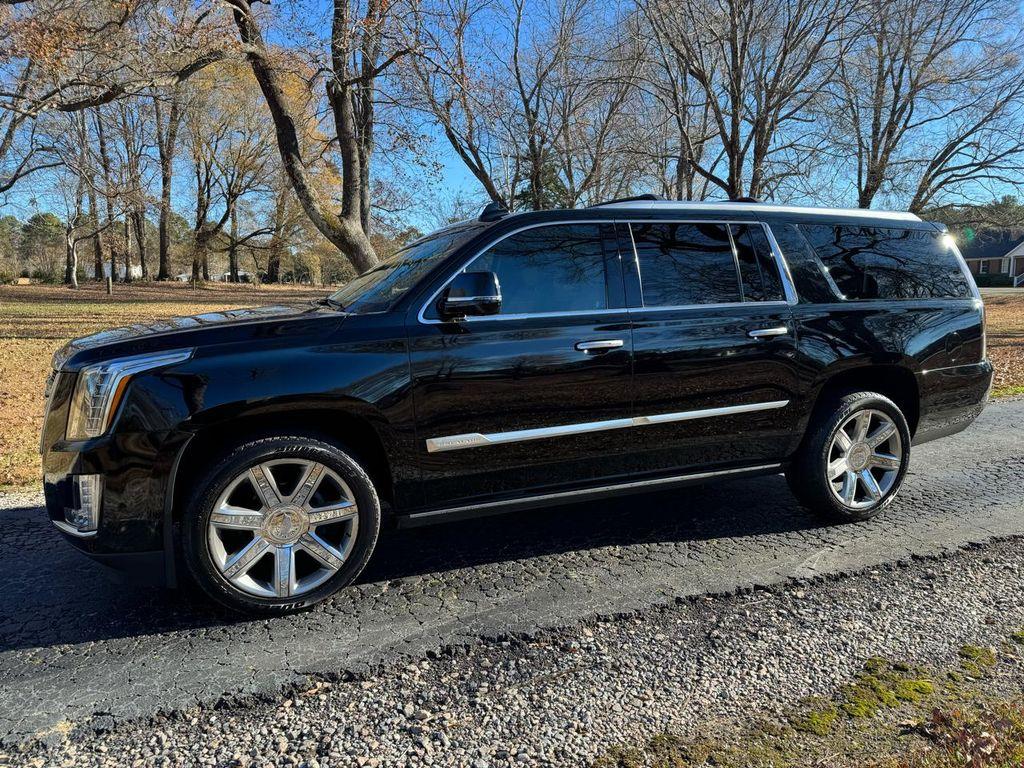 used 2019 Cadillac Escalade ESV car, priced at $31,977
