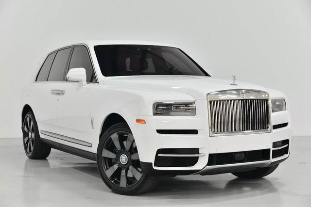 used 2021 Rolls-Royce Cullinan car, priced at $305,950