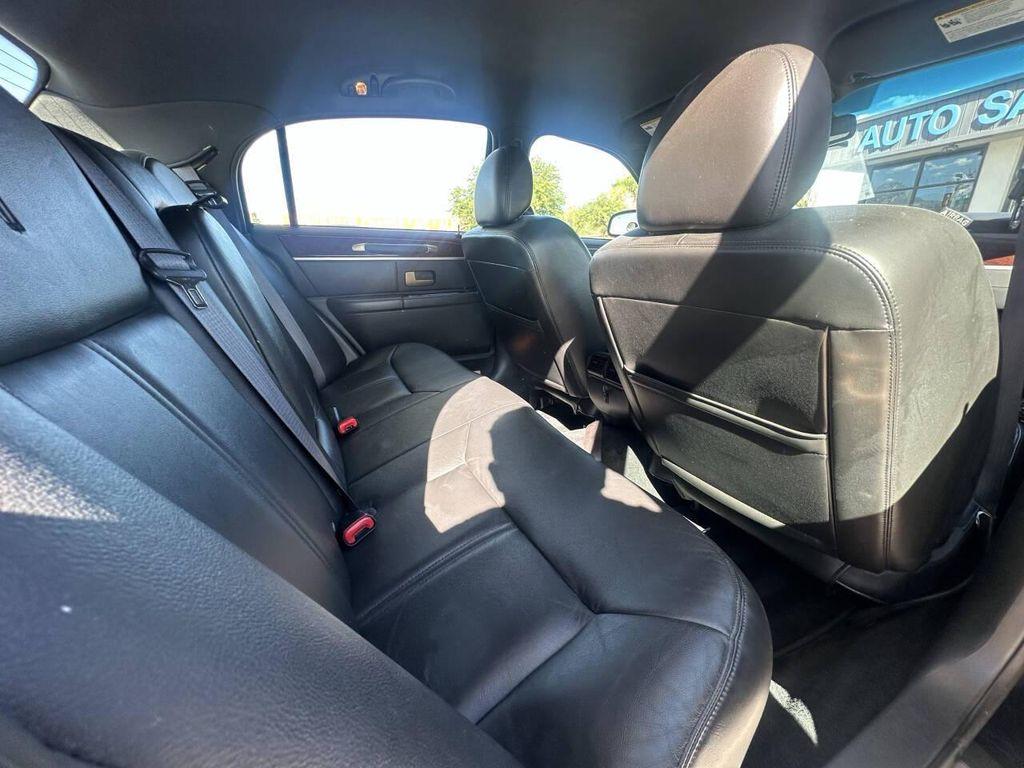 used 2009 Lincoln Town Car car, priced at $17,998