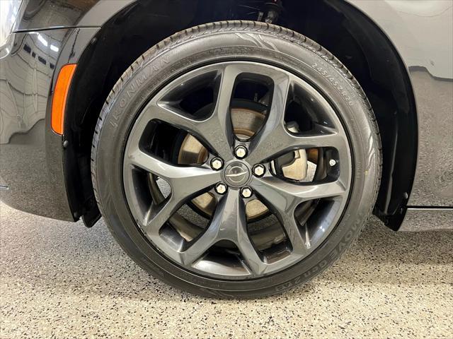 used 2022 Chrysler 300 car, priced at $27,000