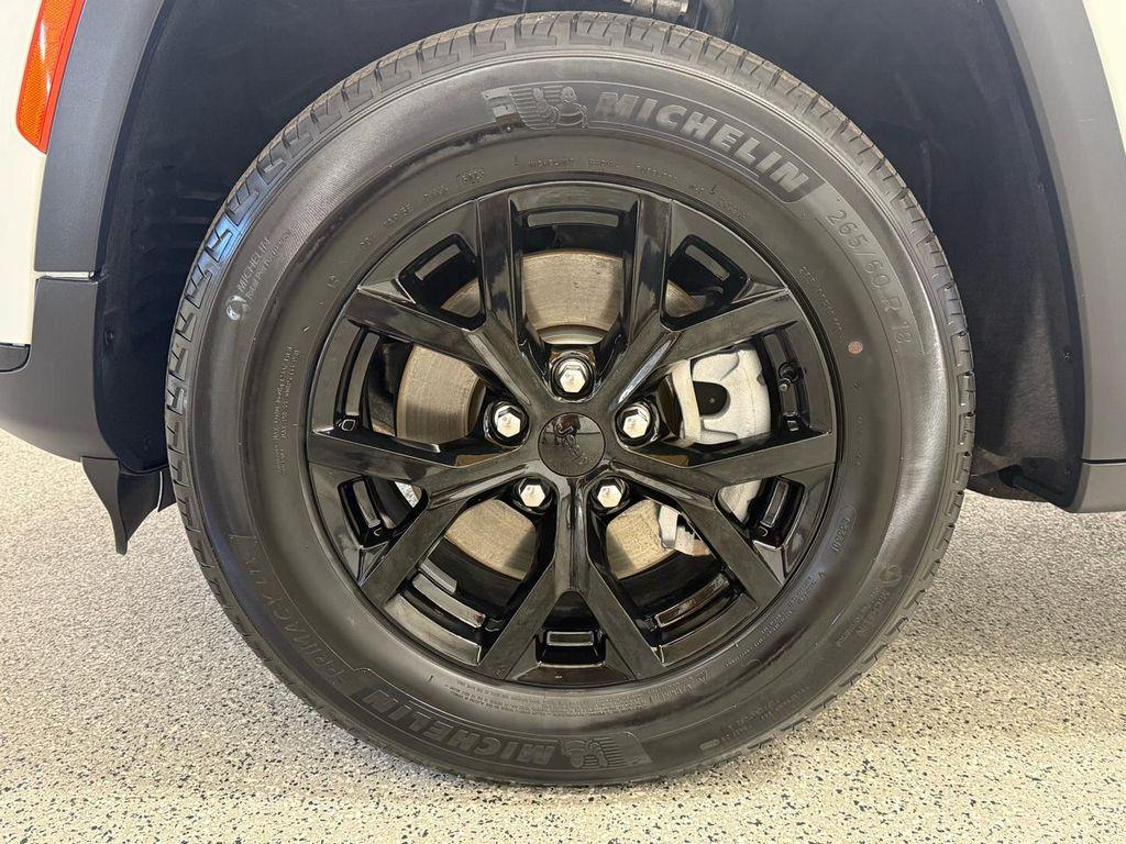 used 2024 Jeep Grand Cherokee L car, priced at $33,000