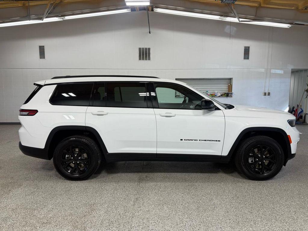 used 2024 Jeep Grand Cherokee L car, priced at $33,000