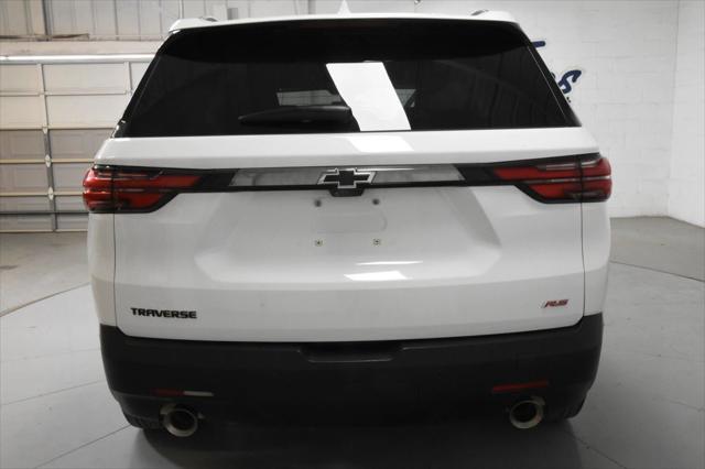 used 2022 Chevrolet Traverse car, priced at $29,920