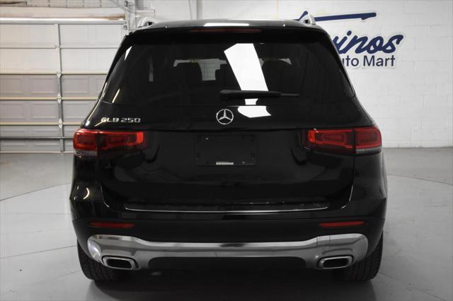 used 2022 Mercedes-Benz GLB 250 car, priced at $28,389