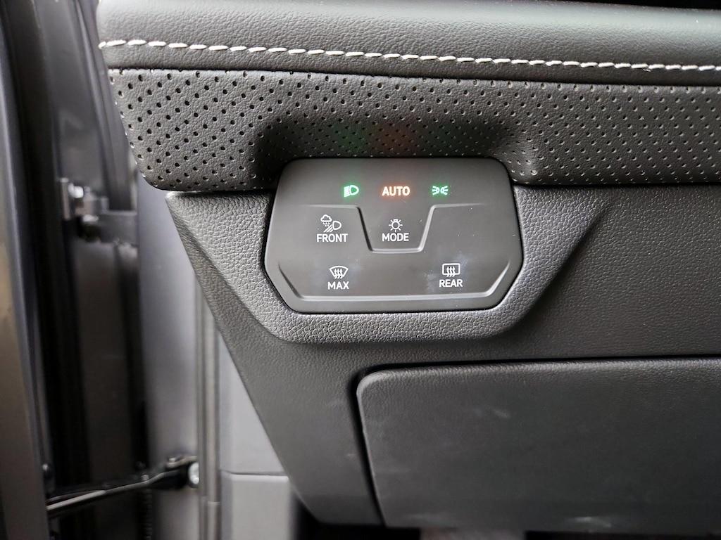 used 2024 Volkswagen Atlas car, priced at $32,998