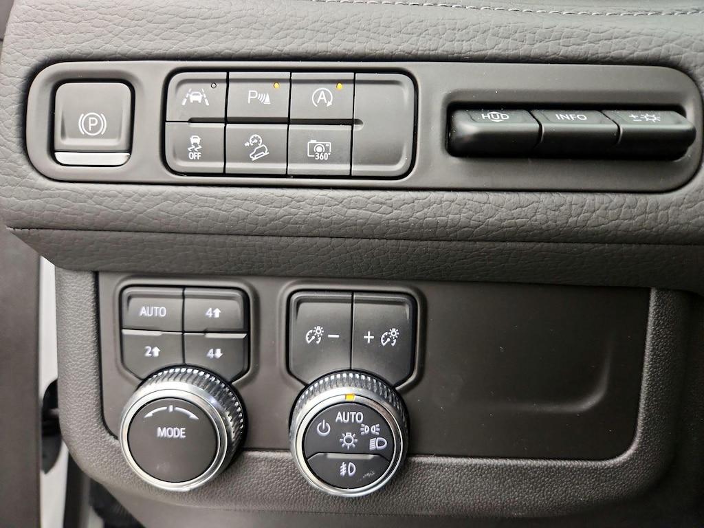 used 2024 GMC Yukon car, priced at $72,998