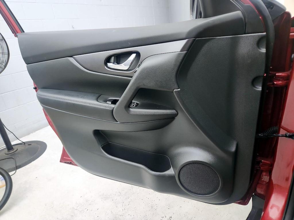 used 2016 Nissan Rogue car, priced at $17,998